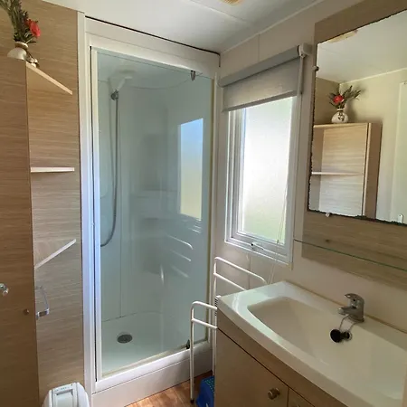 Mobil-home 3 Proche A Fouras, Ideal 6 Pers., Equipement Complet, Calme Assure. - Fr-1-709-68