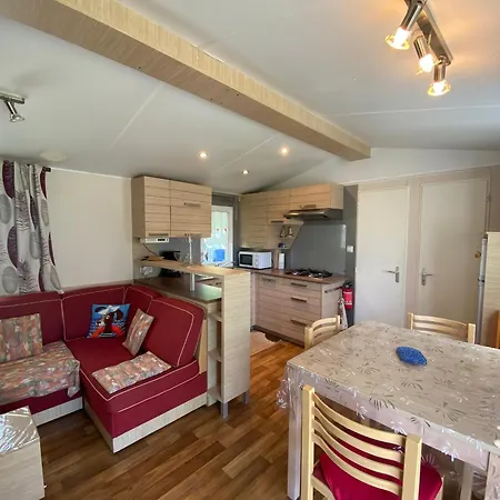 Mobil-home 3 Proche A Fouras, Ideal 6 Pers., Equipement Complet, Calme Assure. - Fr-1-709-68 Holiday home *