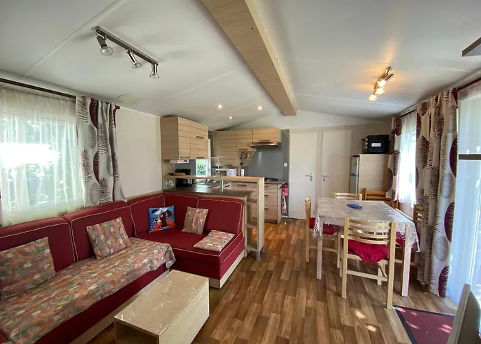 Mobil-home 3 Proche A Fouras, Ideal 6 Pers., Equipement Complet, Calme Assure. - Fr-1-709-68 *