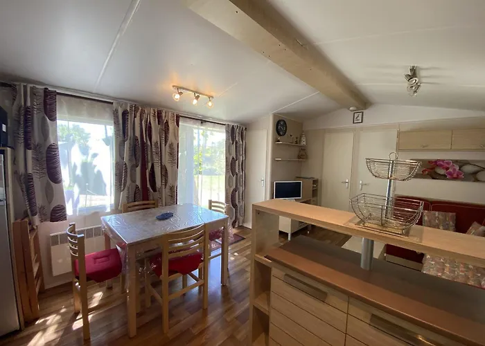 Mobil-home 3 Proche A Fouras, Ideal 6 Pers., Equipement Complet, Calme Assure. - Fr-1-709-68 Semesterbostad