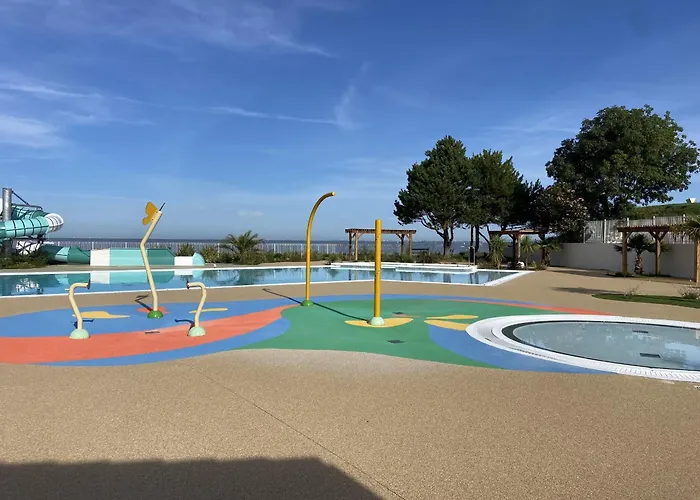 Mobil-home 3 Proche A Fouras, Ideal 6 Pers., Equipement Complet, Calme Assure. - Fr-1-709-68 *