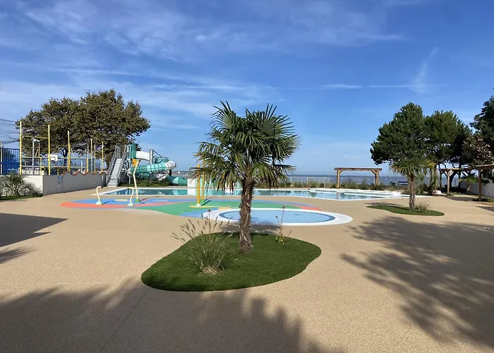 Semesterbostad Mobil-home 3 Proche A Fouras, Ideal 6 Pers., Equipement Complet, Calme Assure. - Fr-1-709-68 *